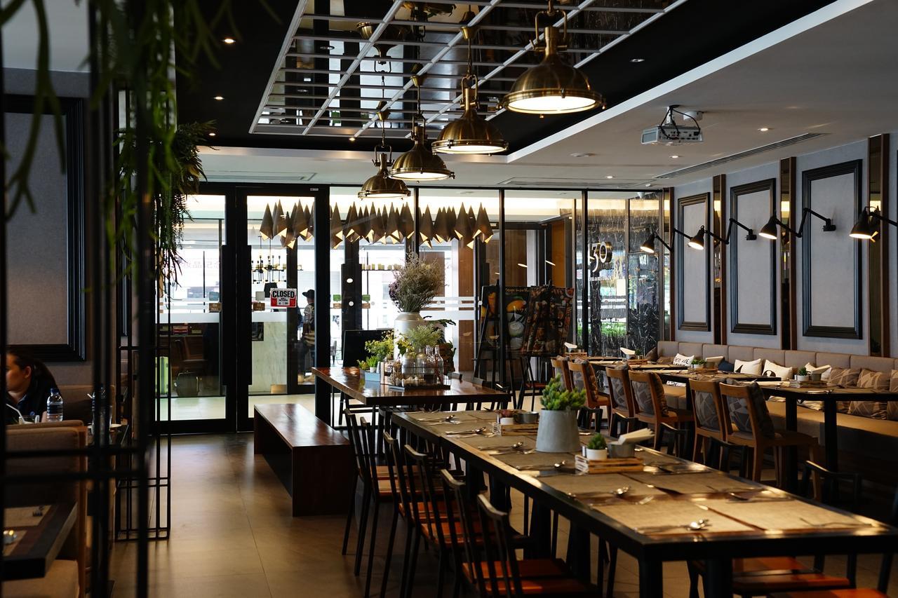 130 Hotel & Residence Bangkok Dış mekan fotoğraf